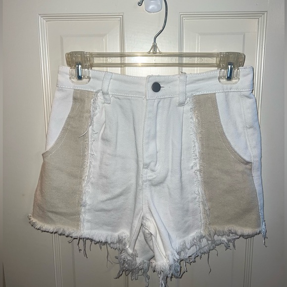 Brand new high waisted XS (size 2 could fit 4) jean shorts - Picture 5 of 5